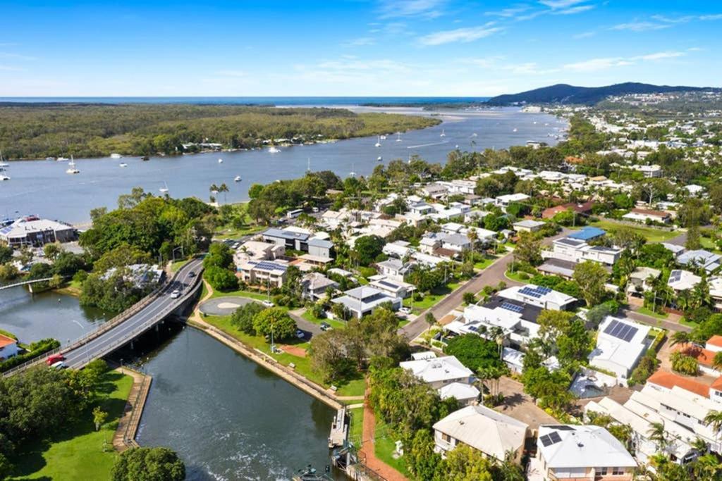 Quay Largo: Riverside Haven Noosaville Exterior photo